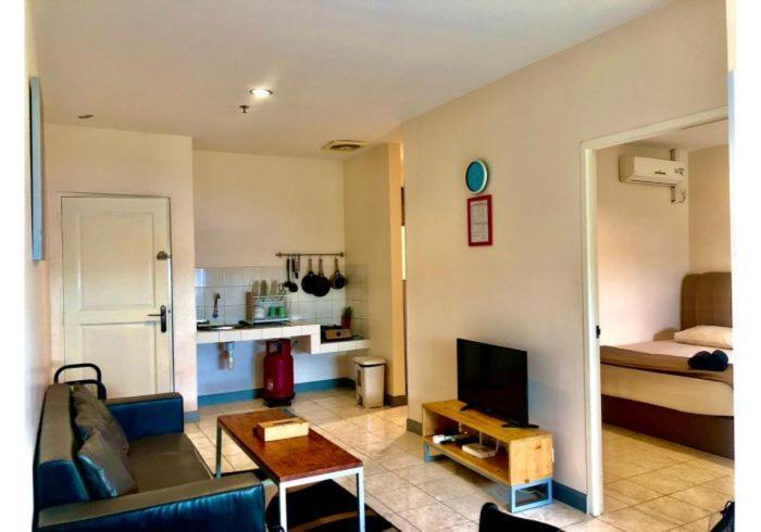 Queen Victoria Apartment Batam エクステリア 写真