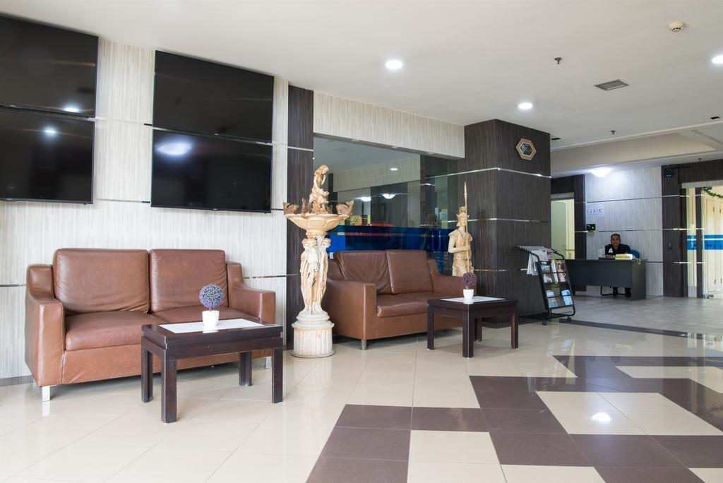 Queen Victoria Apartment Batam エクステリア 写真